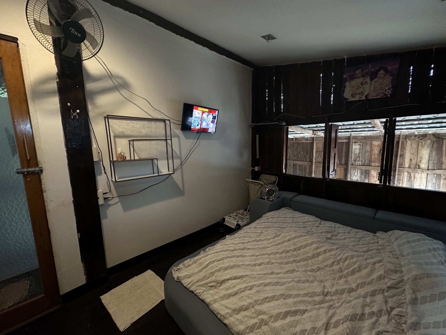 ห้องน้ำสไตล์โมเดิร์น พร้อมสิ่งอำนวยความสะดวกครบครัน